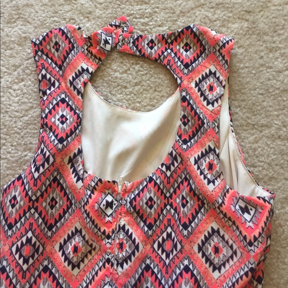 Pink summer dress - Picture 4 of 4