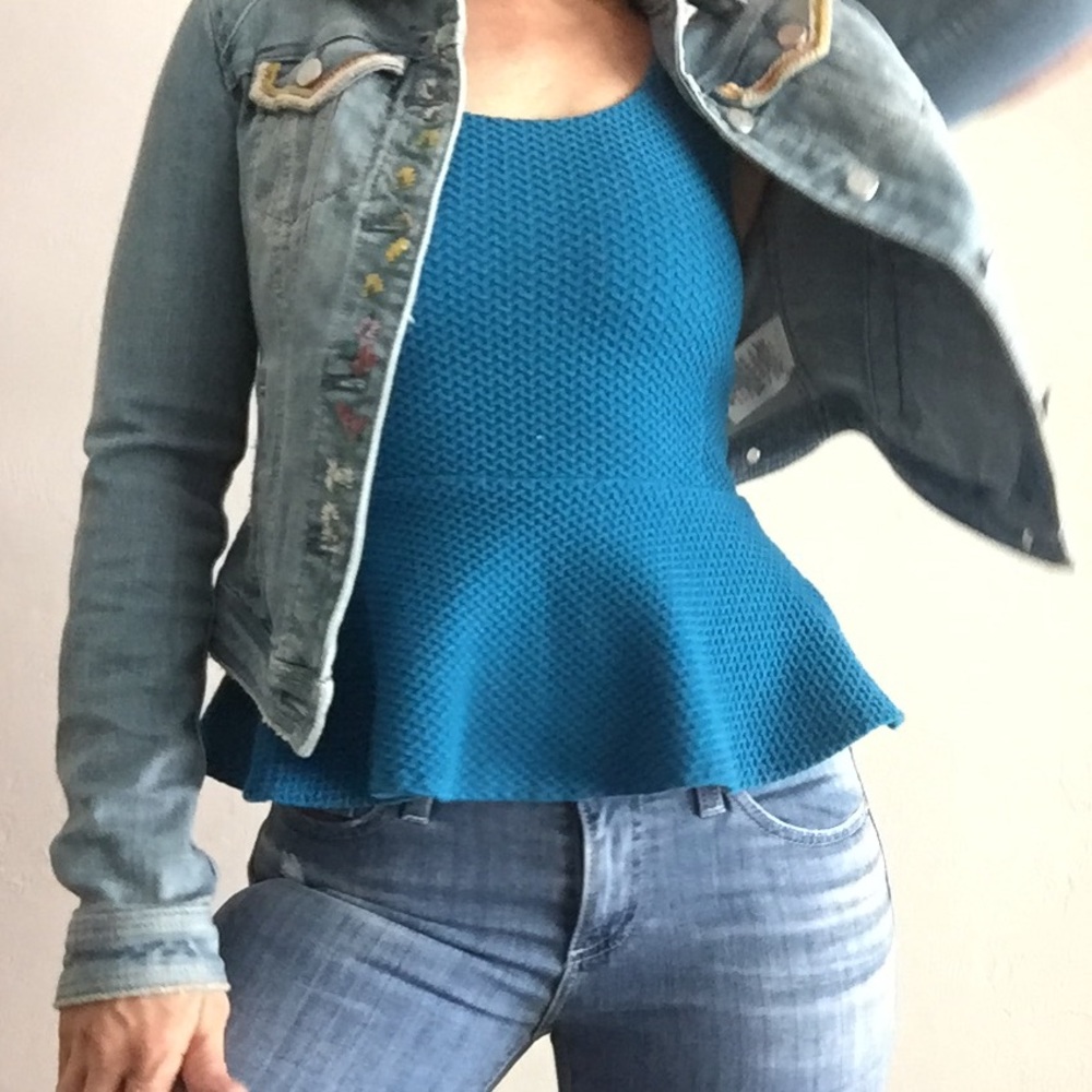Donating - Gianni Texture Peplum Tank