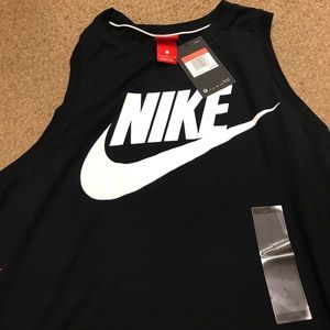 New black Nike tank top