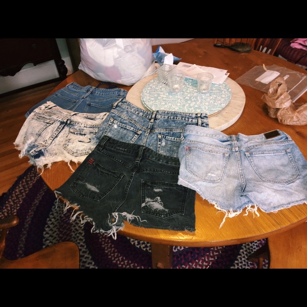 Pac Sun / Urban Outfitters / Forever 21