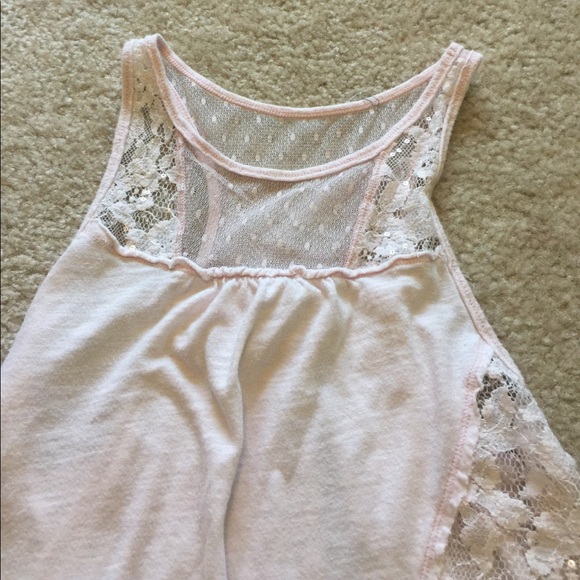 Pink lace shirt - Picture 2 of 3