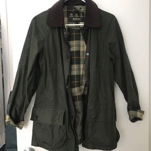 Women's classic Barbour Beadnell jacket in olive.