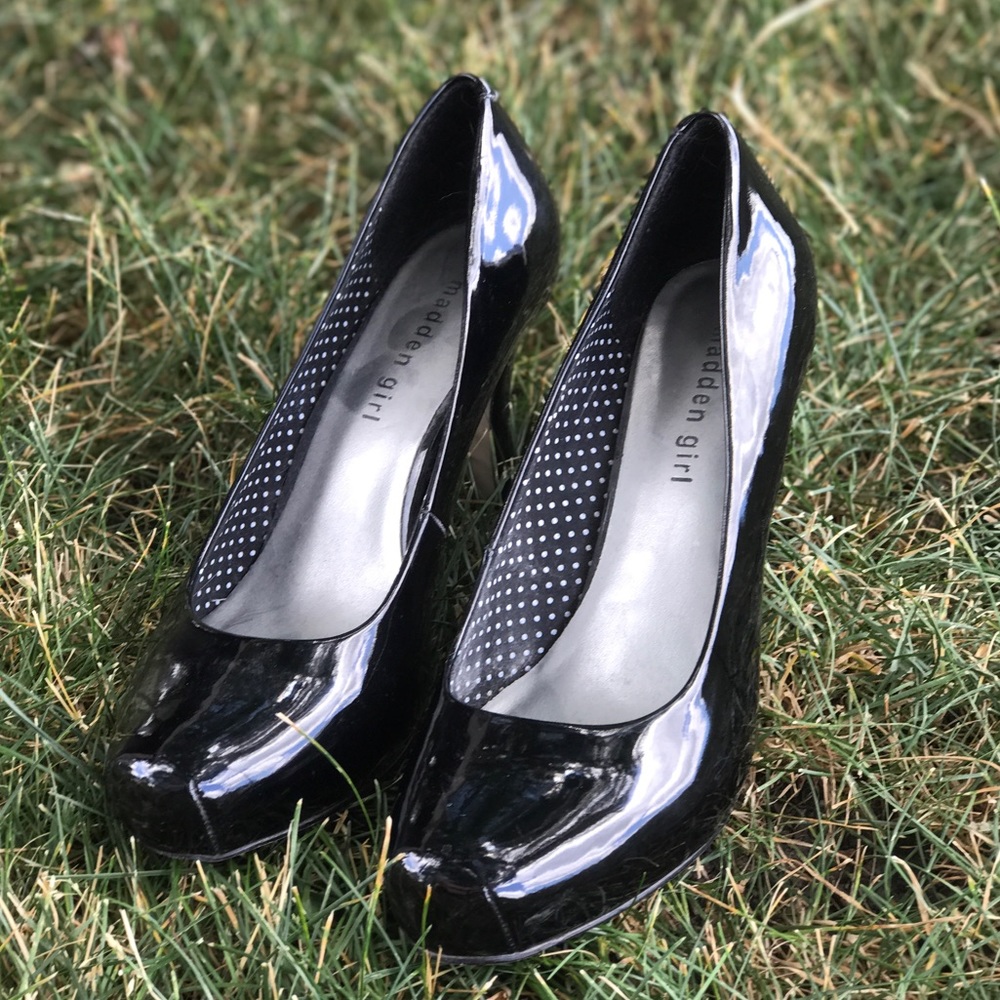 Madden Girl Black Pumps