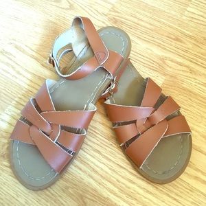Saltwater sandals tan- fits women's size 7