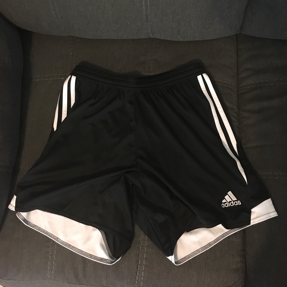 NWT 💥 Adidas shorts