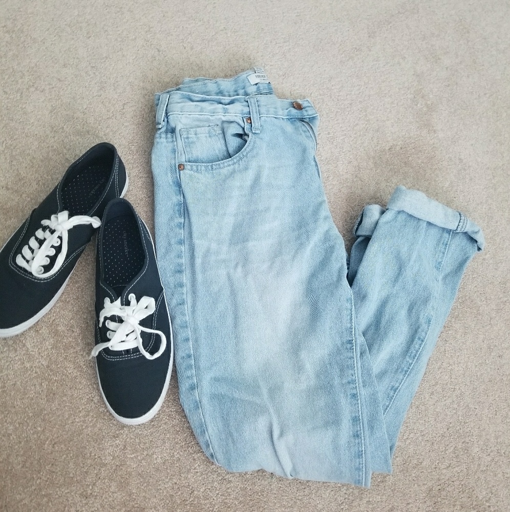 Light Wash Mom Jeans