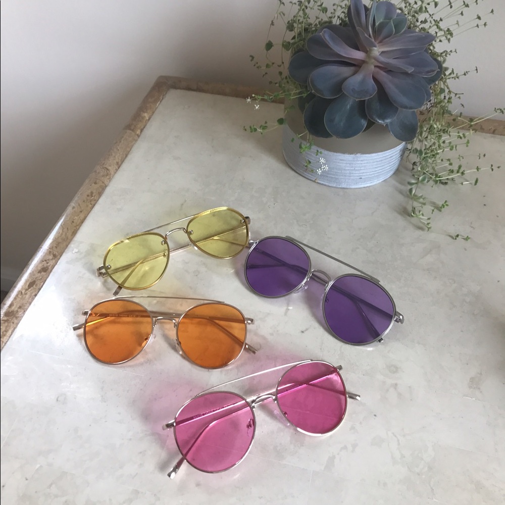 UO Colored Sunglasses - Picture 4 of 4