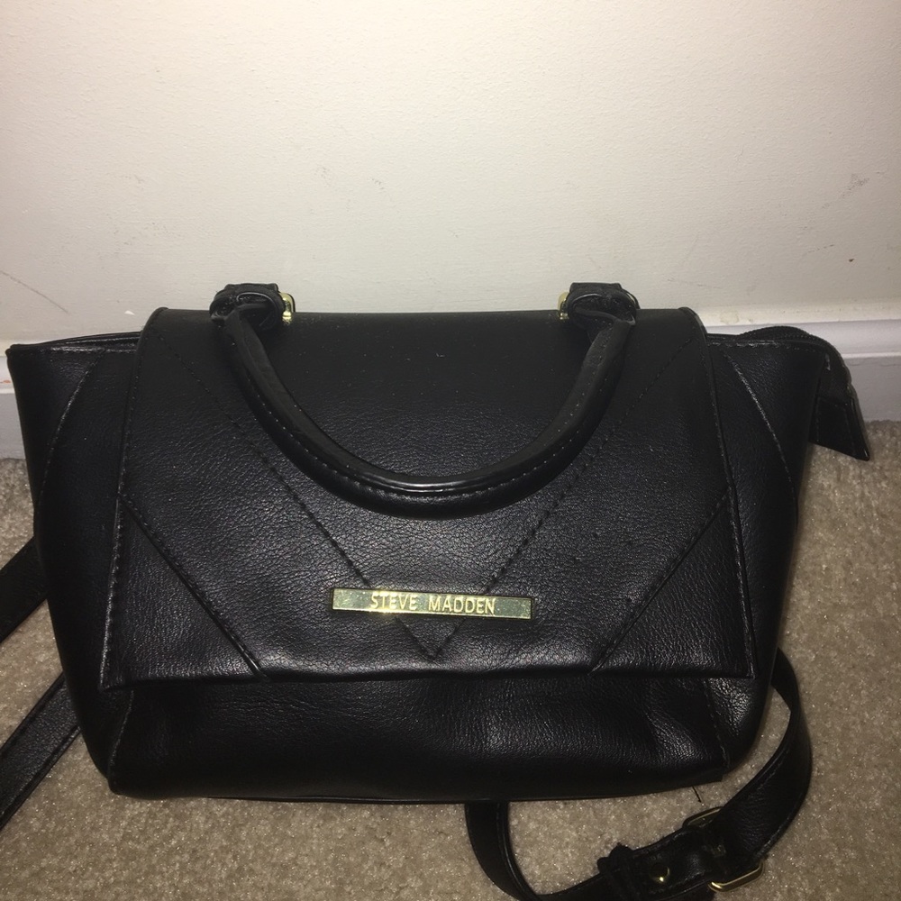 Steve Madden, black cross body