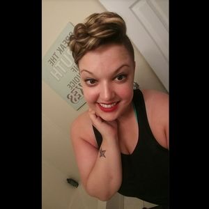 Meet your Posher, Isabel