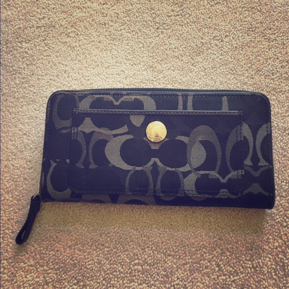 Unique Coach Wallet