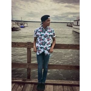 Meet your Posher, Larry