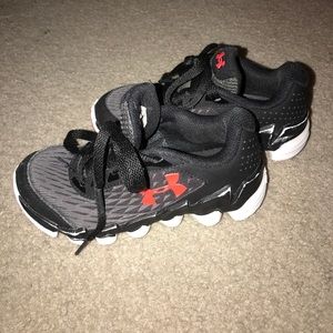 Boy's Size 11 Under Armour shoes