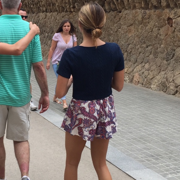 Flowy Shorts 💖🌹🌸🌺 - Picture 3 of 6