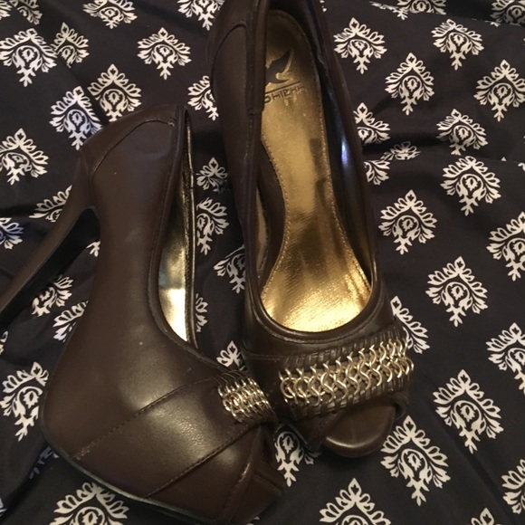 High heels - Picture 1 of 1