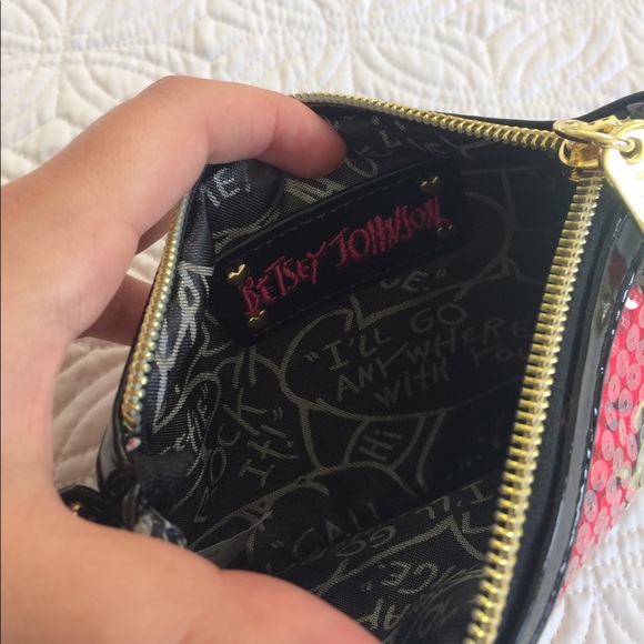 NWOT Betsey Johnson rose + leopard print wristlet - Picture 3 of 3