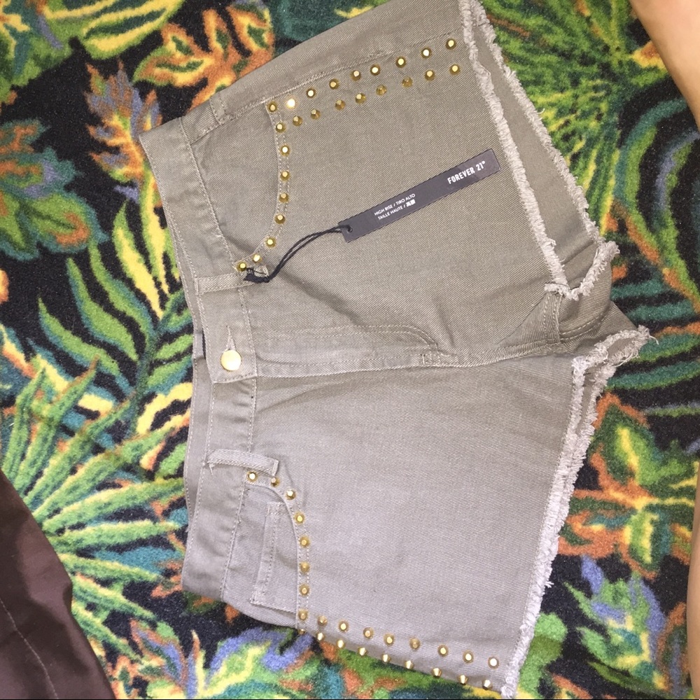 dark green denim shorts super cute and comfy