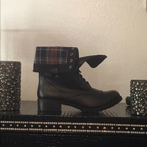 🎉🛍🔥HOST PICK🎉🛍🔥BRAND NEW FLANNEL LINED BOOTS