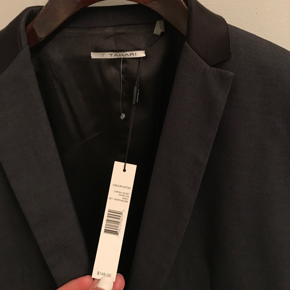 Sold- Elie Tahari NWT lined one button jacket - Picture 3 of 3