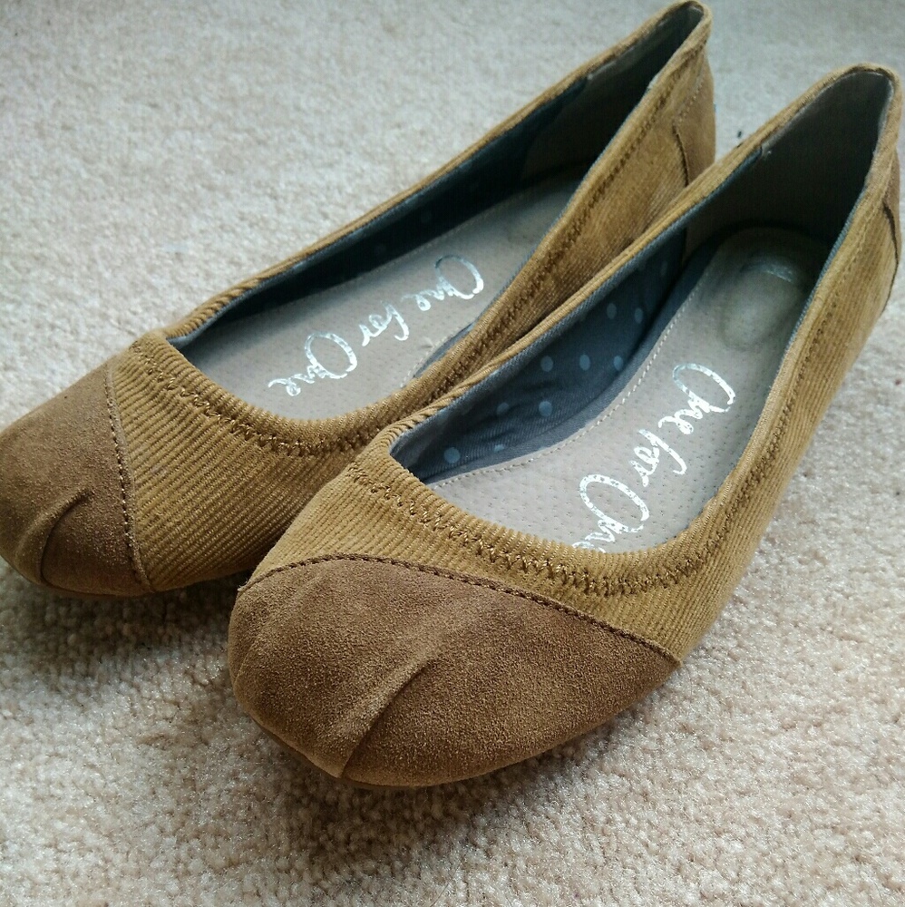 TOMS  Corduroy Suede Ballerina Flats
