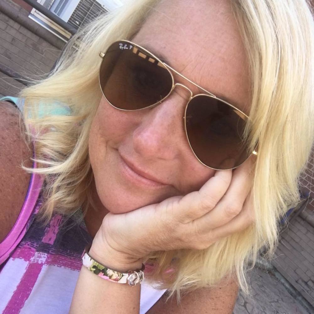 Meet your Posher, Liz