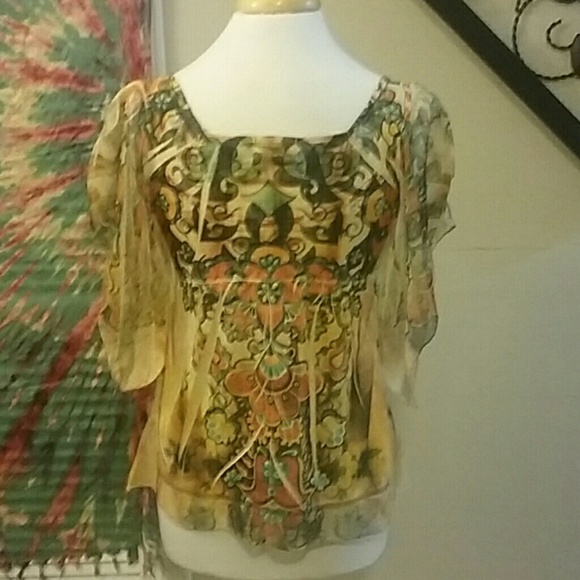 Sheer flutter sleeve boho top Small - Picture 3 of 3