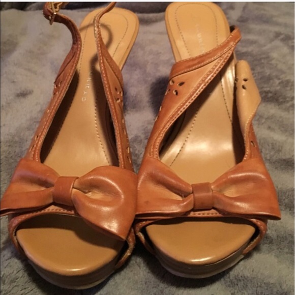 LC Heels - Picture 2 of 2