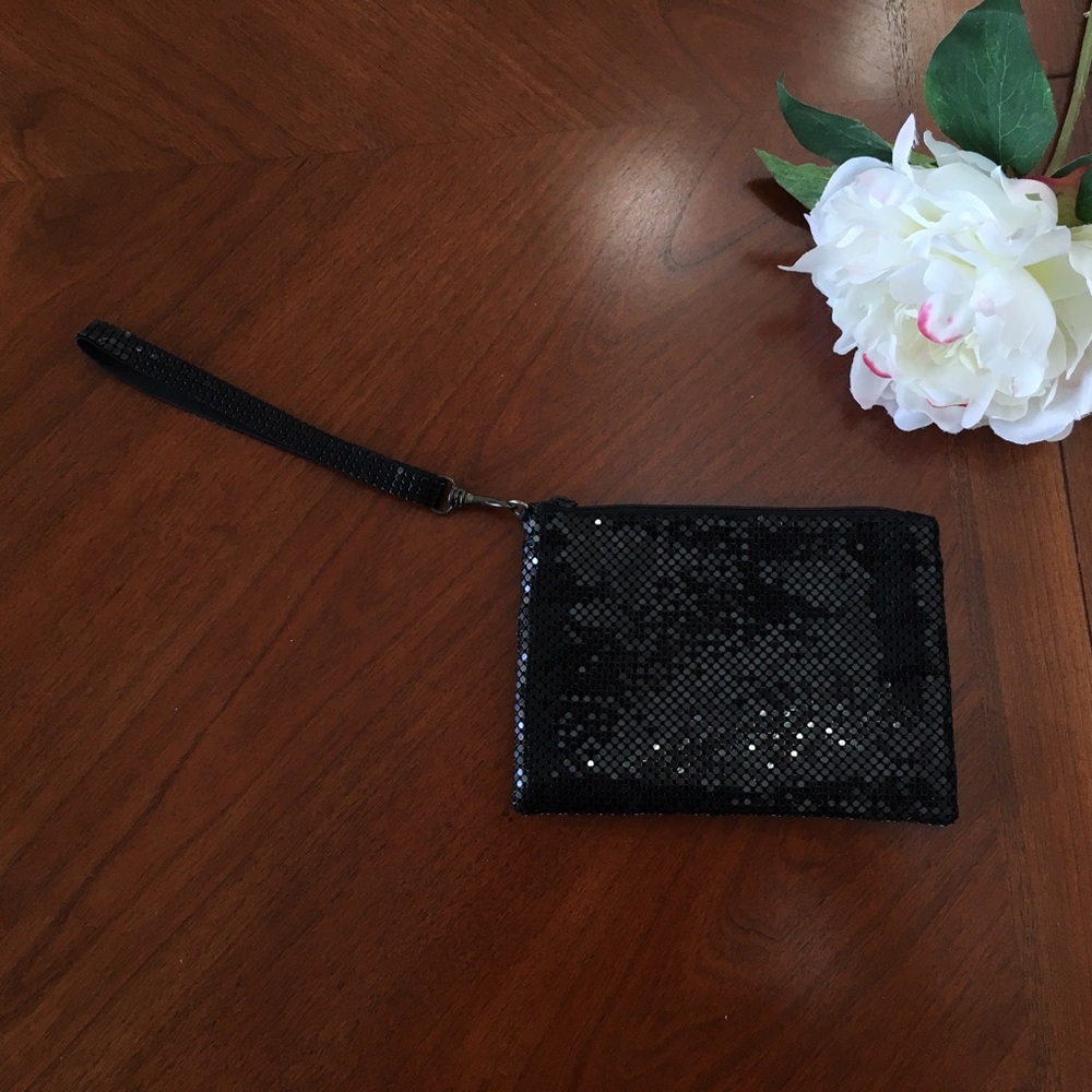Amanda Smith Black shiny wristlet w/ round sequins