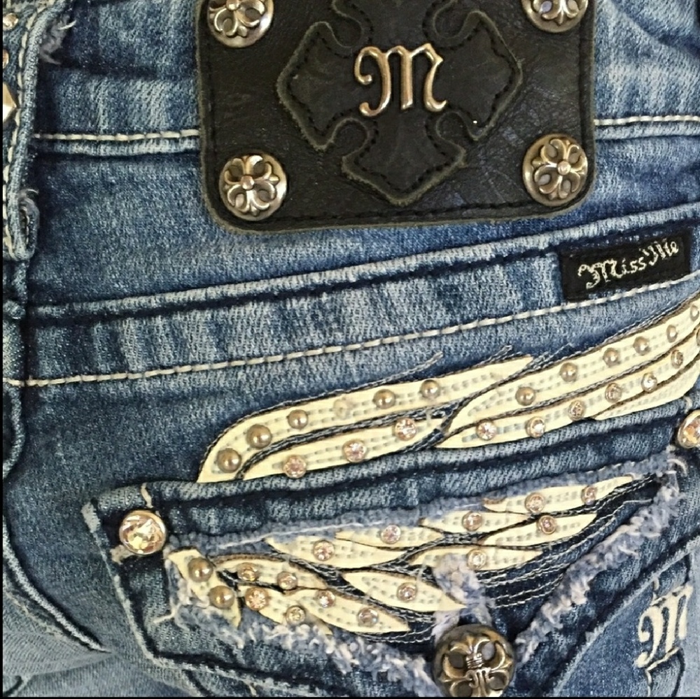 Miss me angel wing pocket shorts