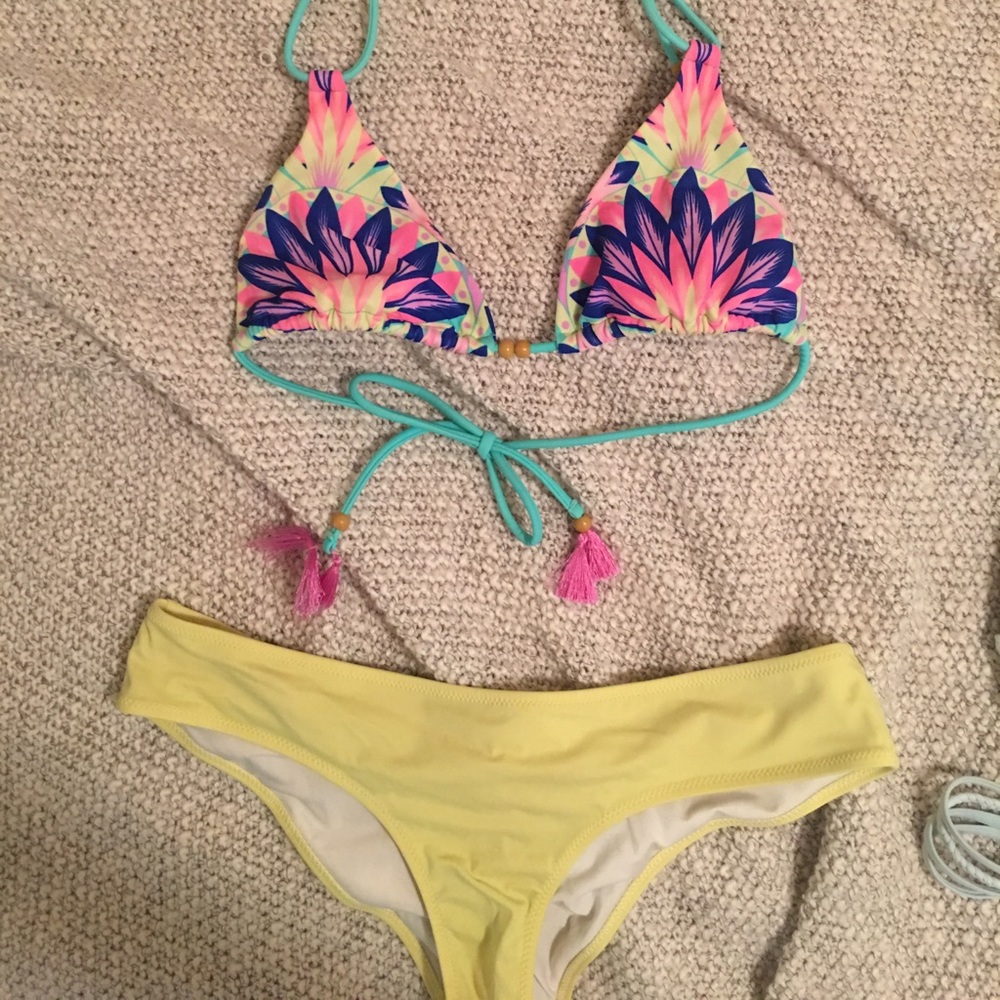 Victoria Secret bikini