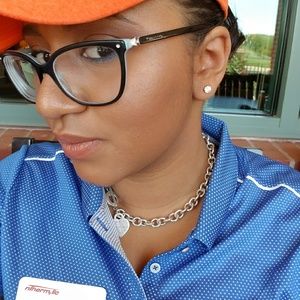 Meet your Posher, Charissa