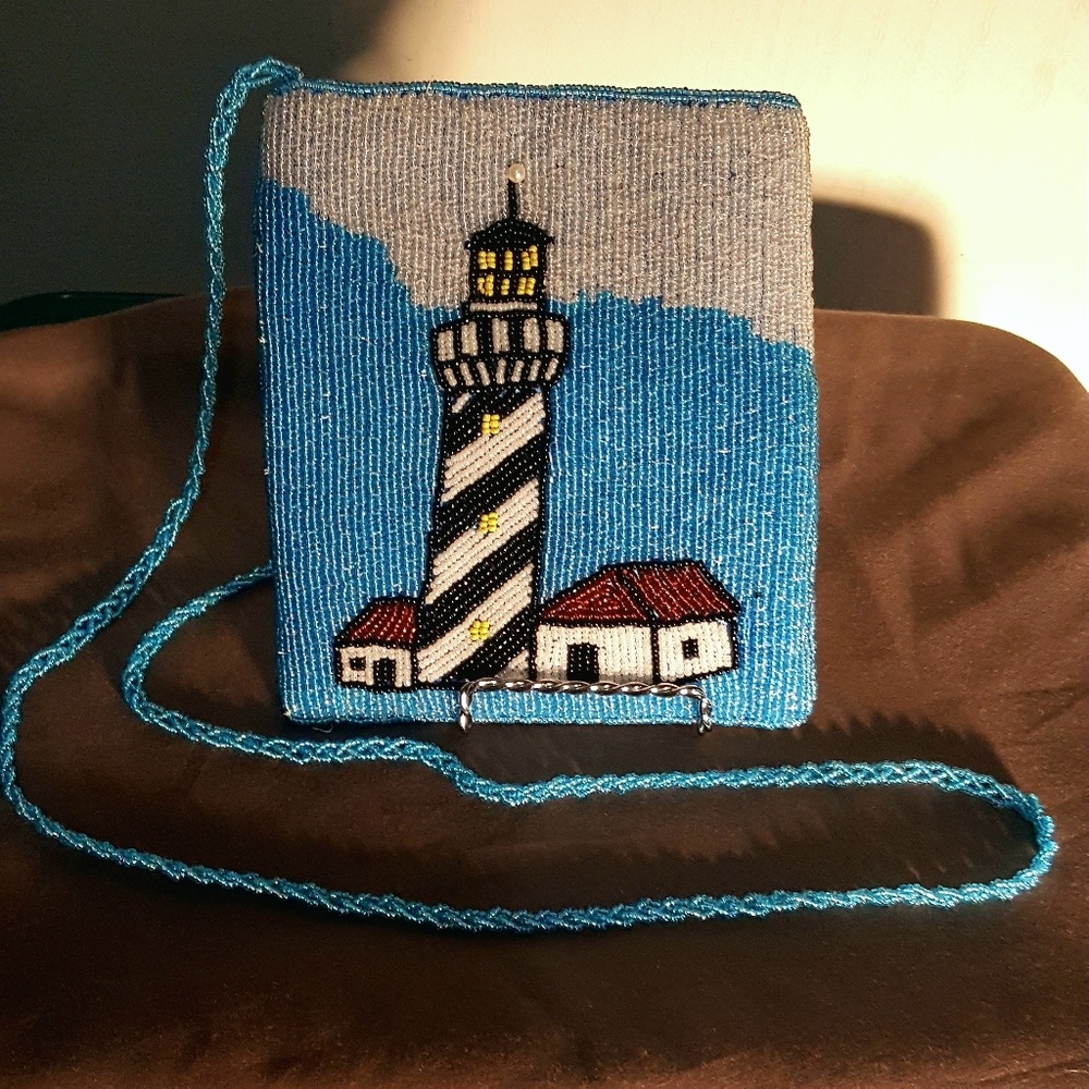 GORGEOUS HAND-BEADED PURSE