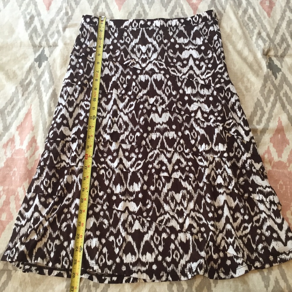 Brown patterned INC skirt