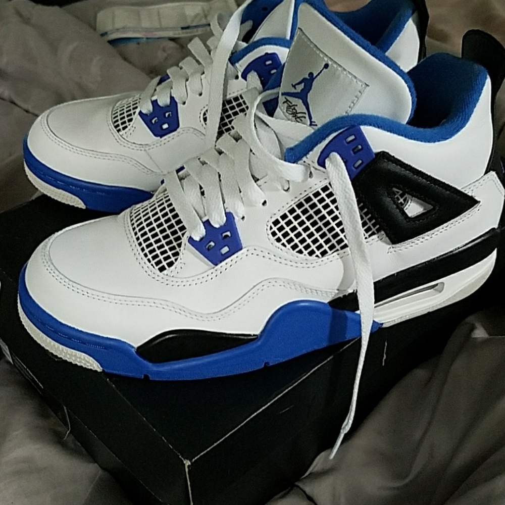 Air Jordan 4 Retro