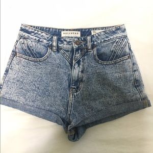 PacSun distressed high-waisted shorts😍😍