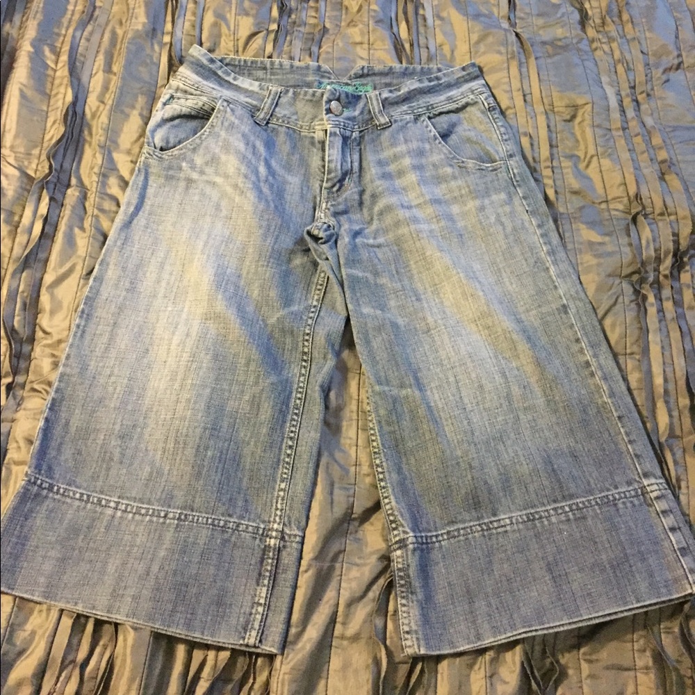 American eagle capris