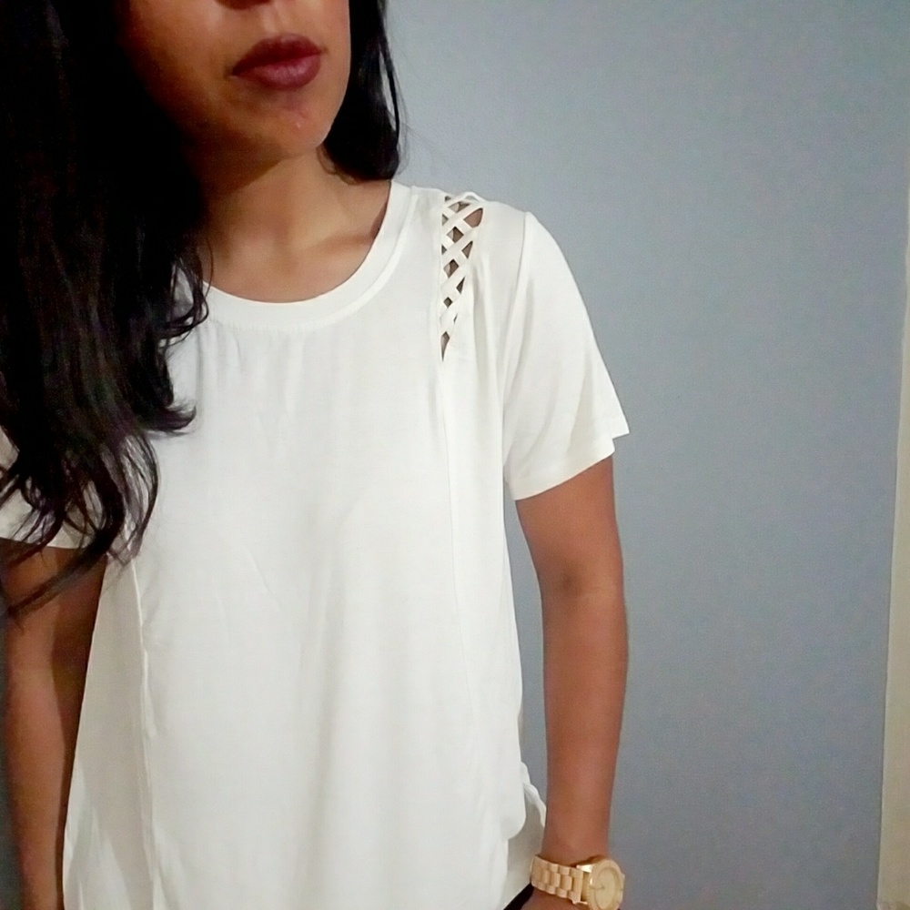WHITE LACE UP SHOULDER TEE TOP - Picture 3 of 3
