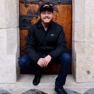 Meet your Posher, Derrick