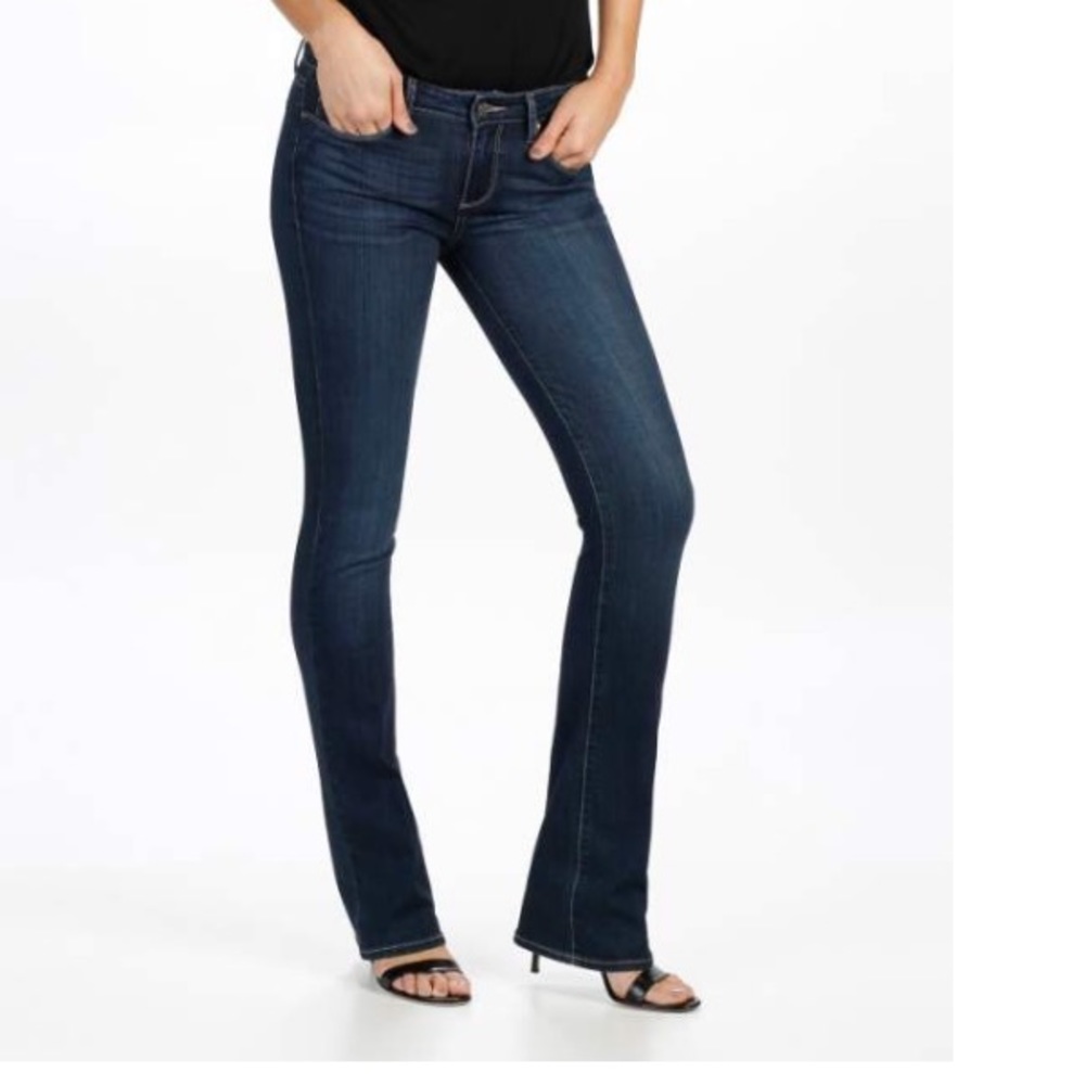 Paige Manhattan Boot Cut Jeans 💜💙❤️