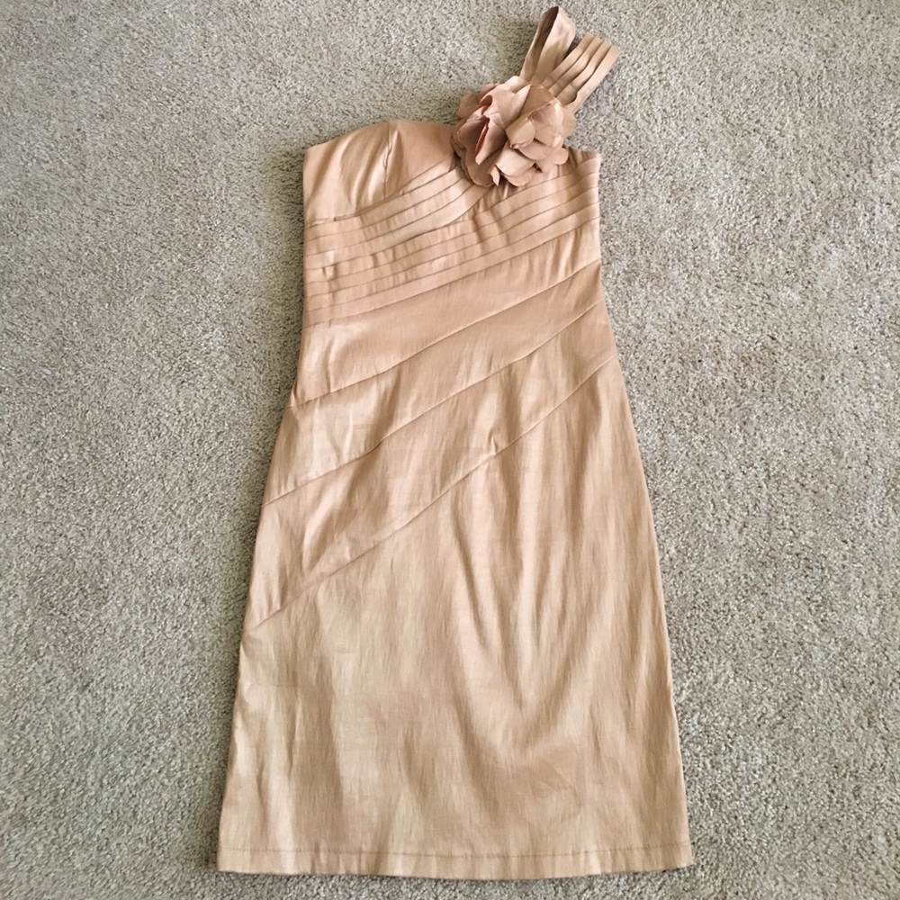 Beautiful Gold, one shoulder dress