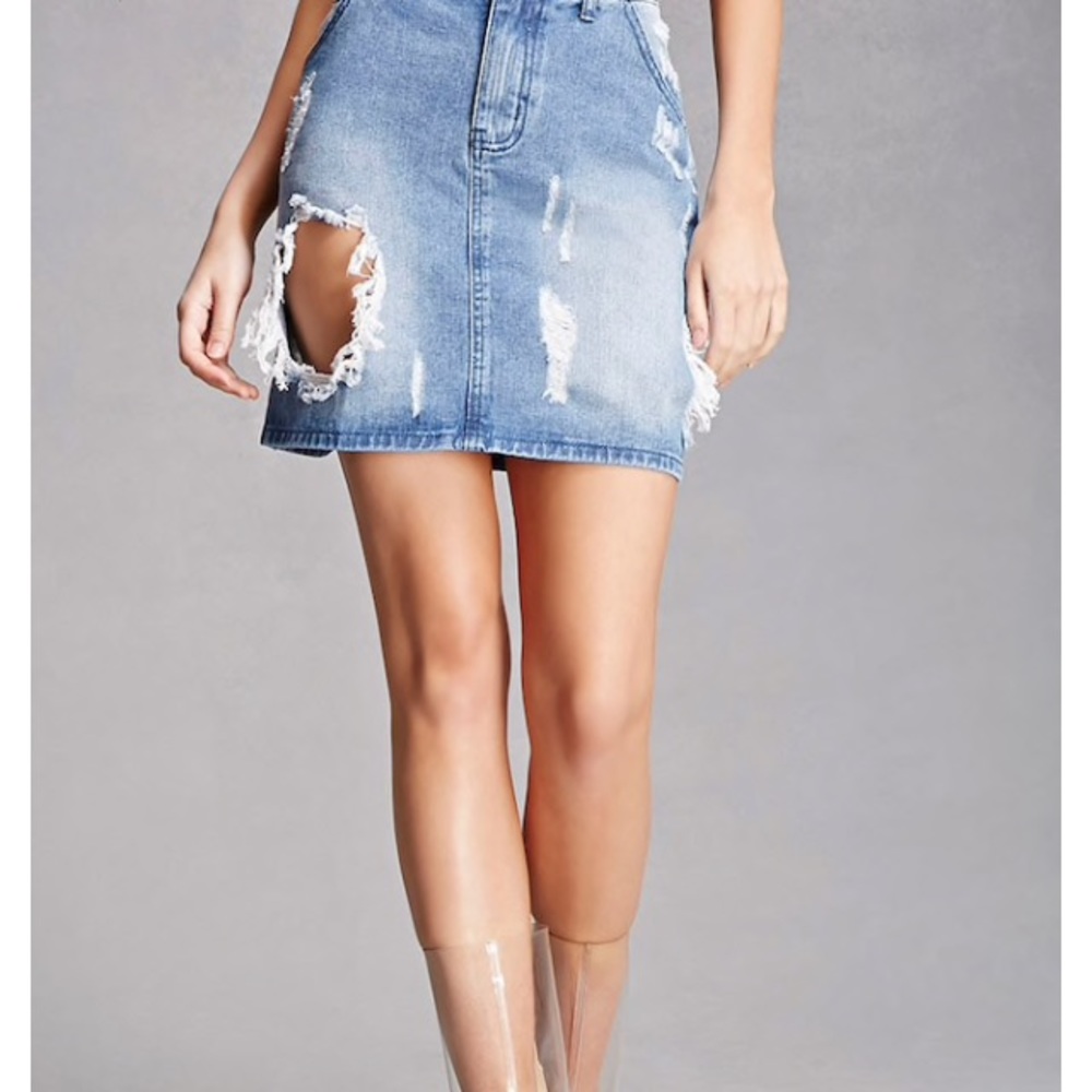 Forever 21 Light Wash Distressed Denim Skirt