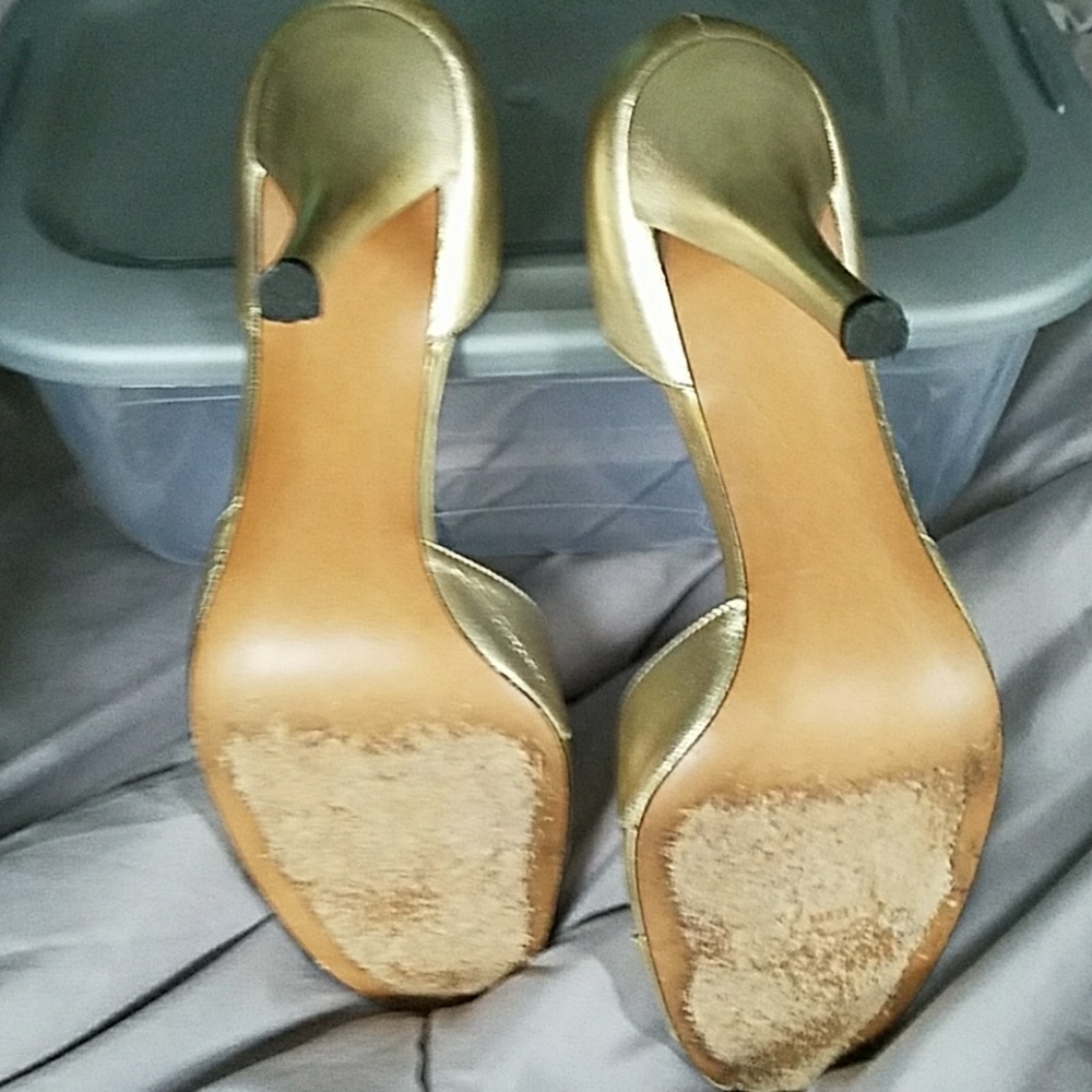 Stuart Weitzman - Picture 4 of 4