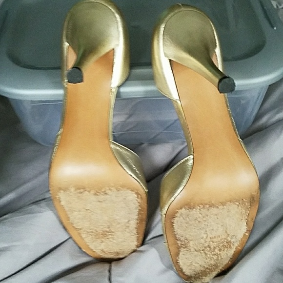 Stuart Weitzman - Picture 4 of 4