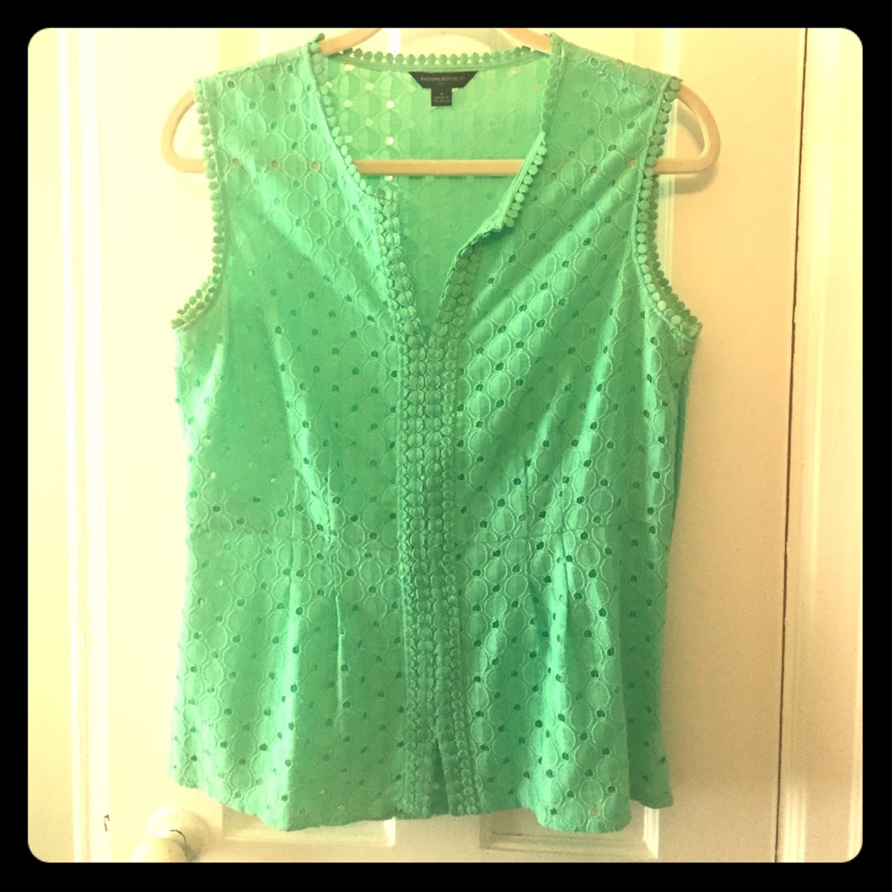 Banana Republic size 8 green peplum top