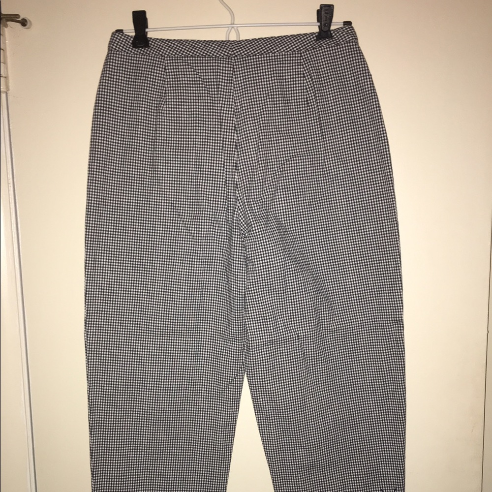 Gingham Capris - Picture 3 of 5