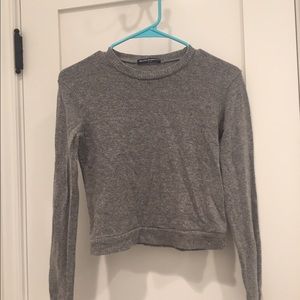 BRANDY MELVILLE CROPPED SWEATER (grey)