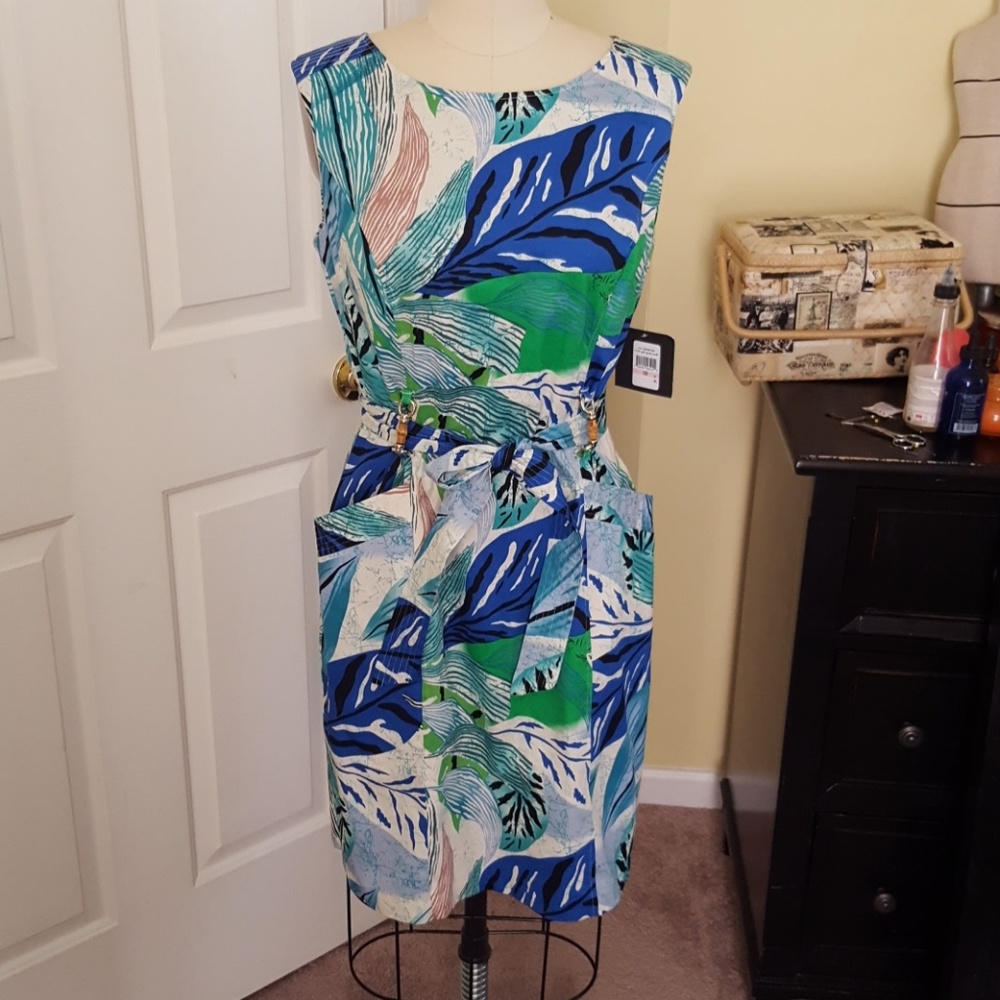 Ellen Tracy belted sheath dress