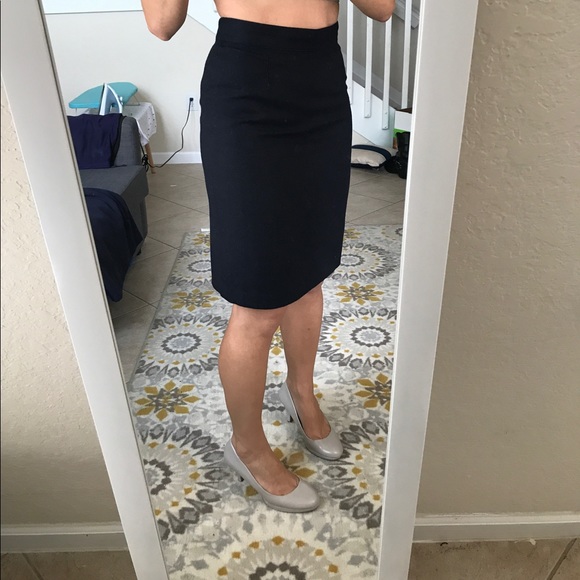 High-Waisted Navy Midi - Picture 3 of 6