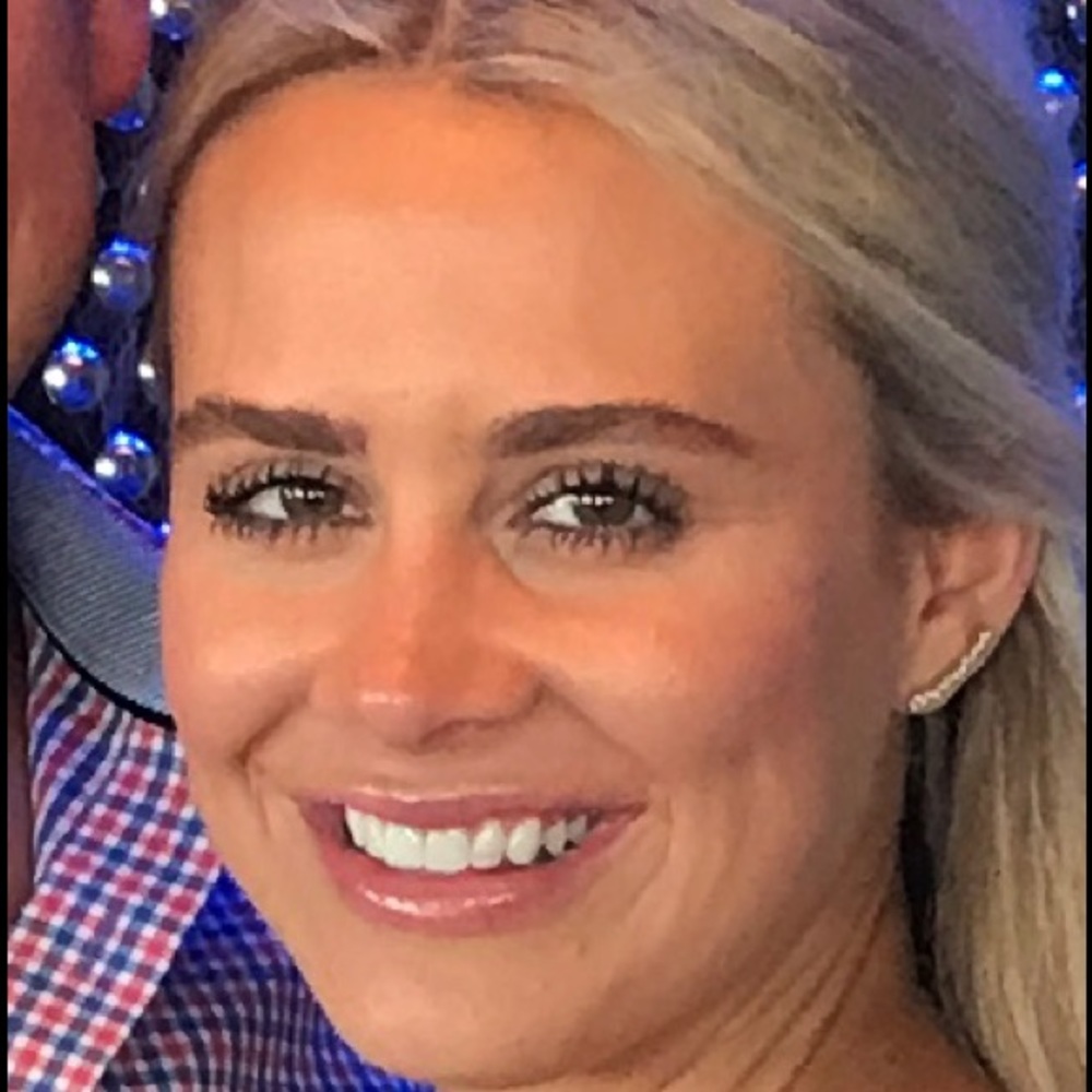 Meet your Posher, Courtney