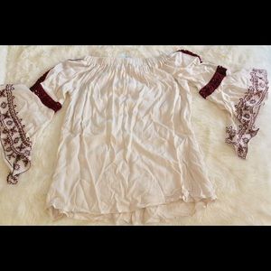Off the shoulder boho top!