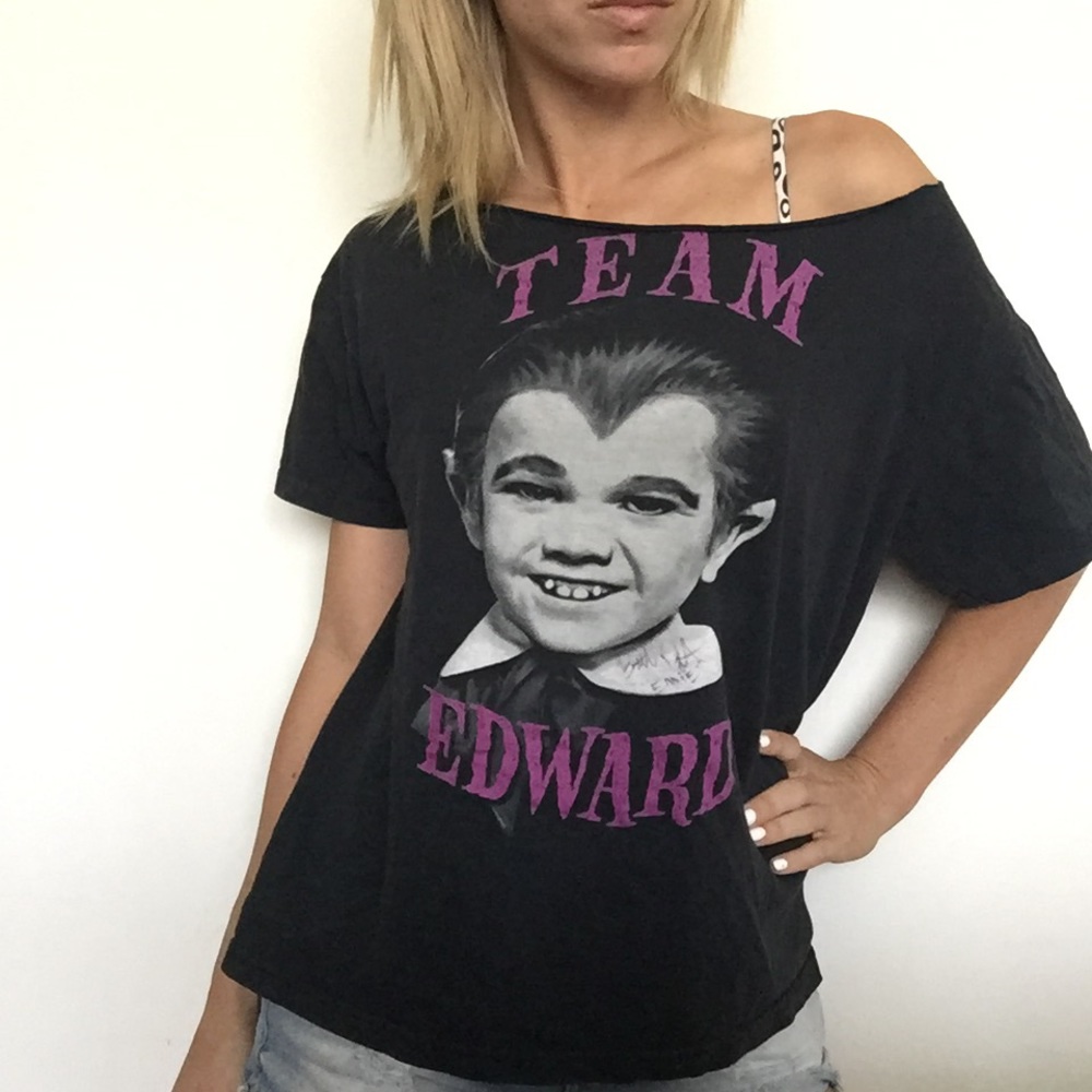 TEAM EDWARD! Eddie Munster T-Shirt SIGNED!